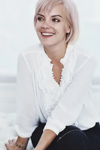 Lily Allen Wall Poster picture 457532