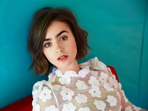 Lily Collins Computer MousePad picture 457557