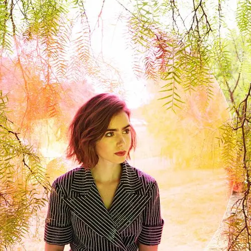Lily Collins Jigsaw Puzzle picture 457561