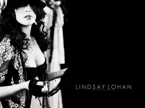 Lindsay Lohan Women's Colored Tank-Top - idPoster.com