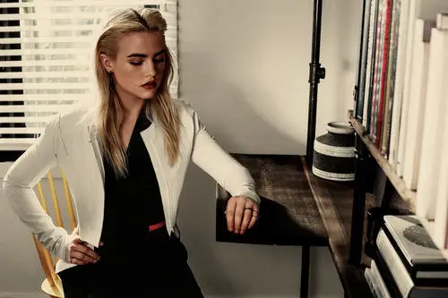 Maddie Hasson Computer MousePad picture 489998