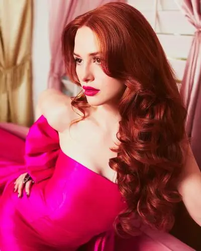 Madelaine Petsch Jigsaw Puzzle picture 1054745
