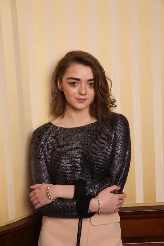 Maisie Williams Computer MousePad picture 473656