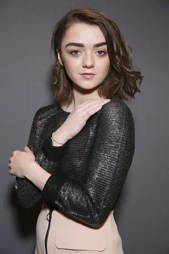 Maisie Williams Wall Poster picture 473661