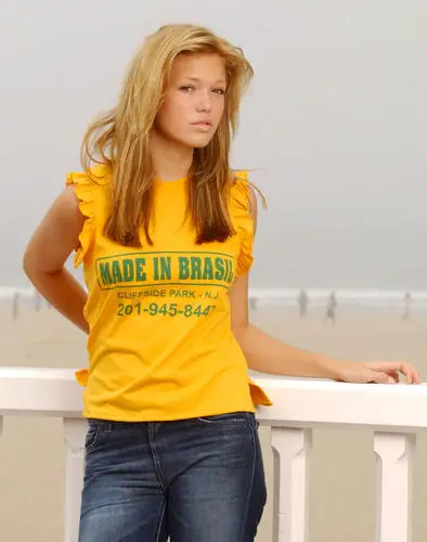 Mandy Moore Women's Colored  Long Sleeve T-Shirt - idPoster.com
