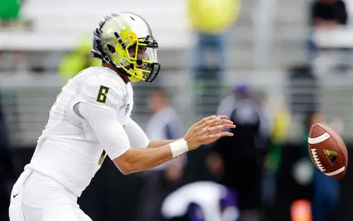Marcus Mariota Wall Poster picture 720407