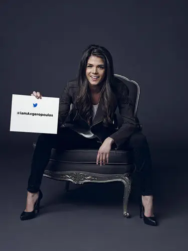 Marie Avgeropoulos White T-Shirt - idPoster.com
