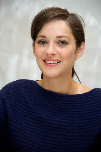 Marion Cotillard Wall Poster picture 181738