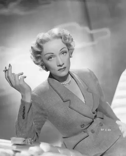 Marlene Dietrich White T-Shirt - idPoster.com