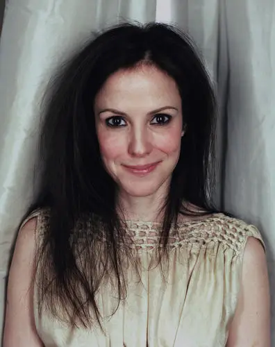 Mary-Louise Parker Kitchen Apron - idPoster.com