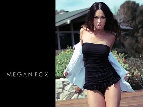 Megan Fox Men's Colored T-Shirt - idPoster.com