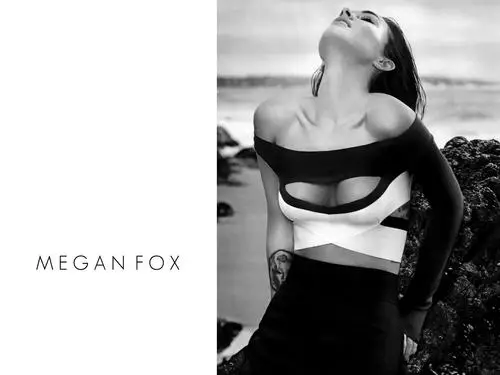 Megan Fox Women's Colored T-Shirt - idPoster.com