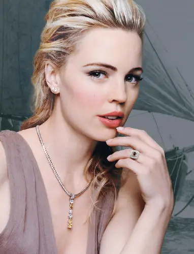 Melissa George Jigsaw Puzzle picture 468465