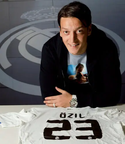 Mesut Ozil Protected Face mask - idPoster.com
