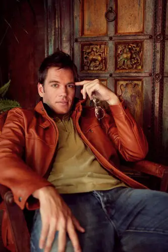 Michael Weatherly Men's Colored  Long Sleeve T-Shirt - idPoster.com