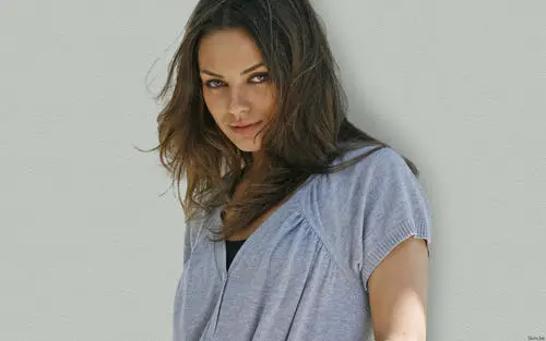 Mila Kunis Wall Poster picture 170068