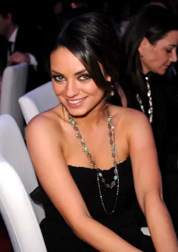 Mila Kunis Wall Poster picture 170344
