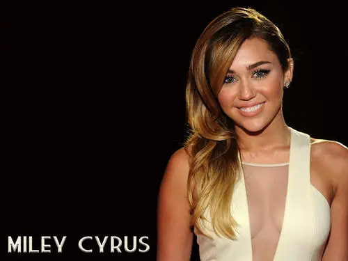 Miley Cyrus Wall Poster picture 149714