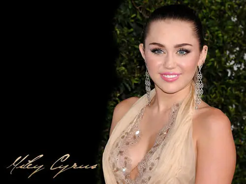 Miley Cyrus Jigsaw Puzzle picture 184290