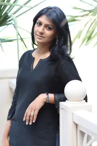 Nandita Das Women's Colored  Long Sleeve T-Shirt - idPoster.com