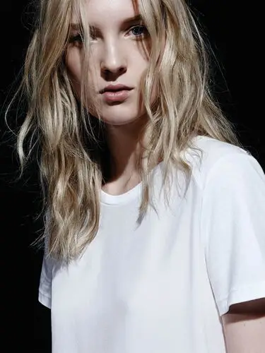 Nastya Sten Women's Colored  Long Sleeve T-Shirt - idPoster.com