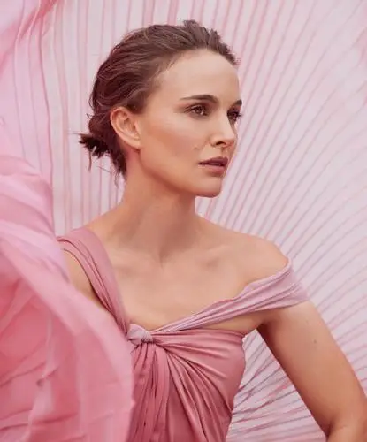 Natalie Portman Wall Poster picture 1062535