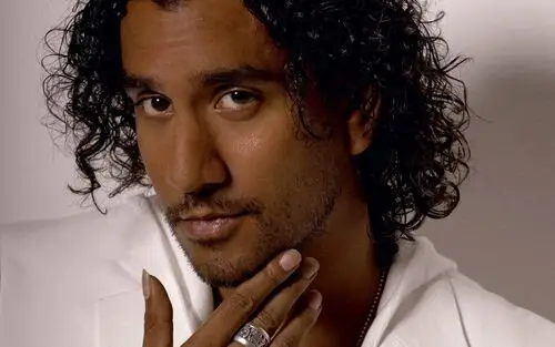 Naveen Andrews Computer MousePad picture 77092