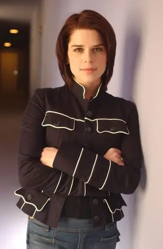 Neve Campbell Computer MousePad picture 441880