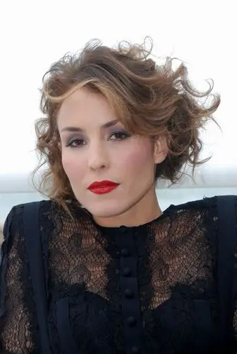 Noomi Rapace White Tank-Top - idPoster.com