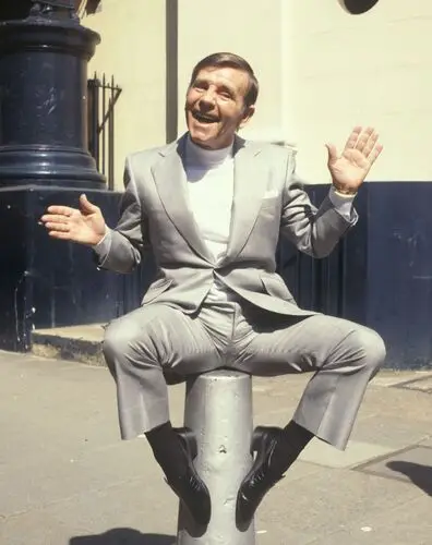 Norman Wisdom Wall Poster picture 526675