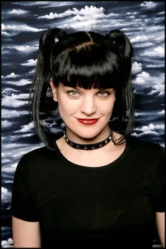 Pauley Perrette Computer MousePad picture 378232
