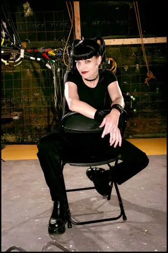 Pauley Perrette Computer MousePad picture 378238