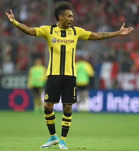 Pierre-Emerick Aubameyang Wall Poster picture 670421