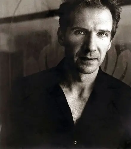 Ralph Fiennes Computer MousePad picture 487920
