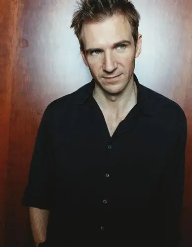 Ralph Fiennes Computer MousePad picture 509432