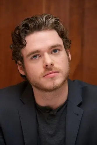 Richard Madden Protected Face mask - idPoster.com