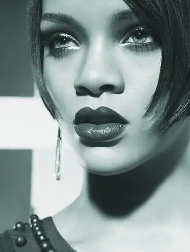 Rihanna Jigsaw Puzzle picture 17752
