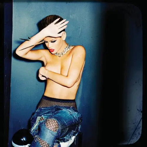 Rihanna Jigsaw Puzzle picture 23925