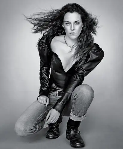 Riley Keough Jigsaw Puzzle picture 675936