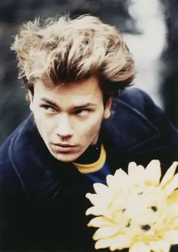 River Phoenix Wall Poster picture 102723