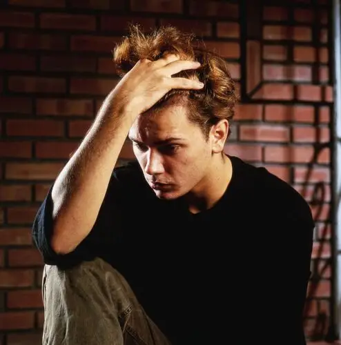 River Phoenix Wall Poster picture 239285