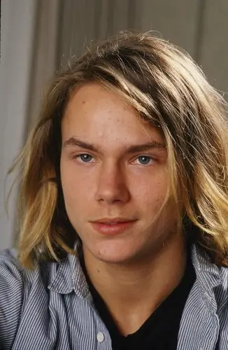 River Phoenix Wall Poster picture 511113