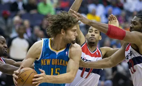 Robin Lopez Wall Poster picture 716668