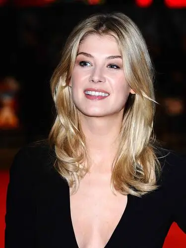 Rosamund Pike Computer MousePad picture 83497
