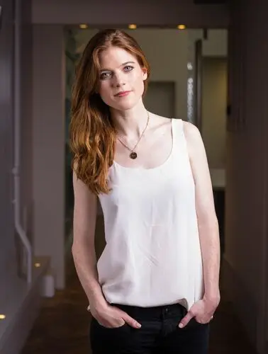 Rose Leslie Protected Face mask - idPoster.com