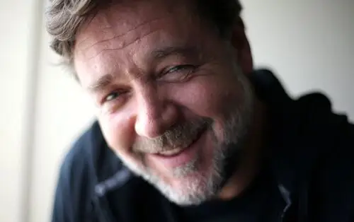 Russell Crowe Protected Face mask - idPoster.com