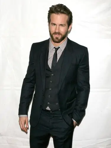 Ryan Reynolds Wall Poster picture 108685