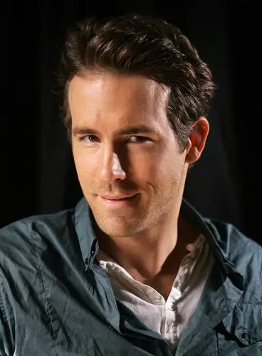 Ryan Reynolds Wall Poster picture 795634