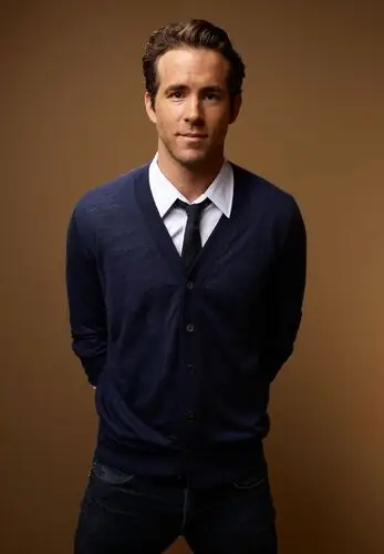 Ryan Reynolds Wall Poster picture 795682