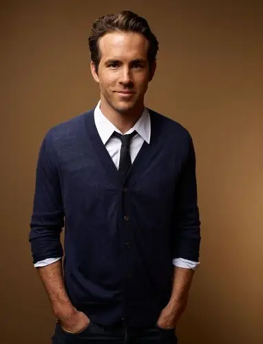 Ryan Reynolds Wall Poster picture 795683